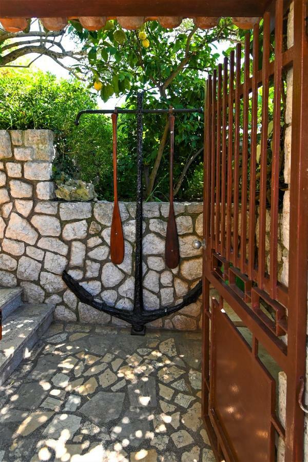 Apartment Lara Mali Lošinj Exterior foto